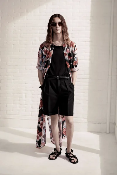 Look 18